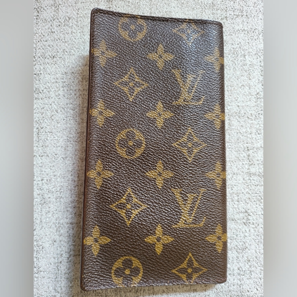 Louis Vuitton Monogram Checkbook Wallet- CLEAN